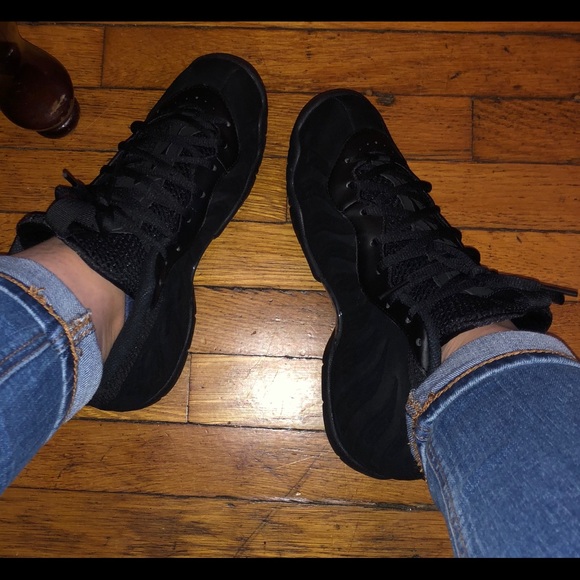 Nike’s - Picture 5 of 5